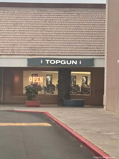 Topgun Barbershop Hawaii Kai — nearby restaurant on Oahu