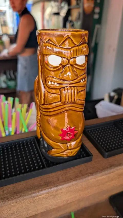 Waikiki Tiki Bar - Photo 3 of 6 | NateEatsHawaii restaurant gallery and food photos from Oahu, Hawaii